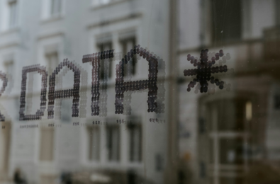 Co skrývá 30 000+ kontaktů? Unikátní vhled do struktury českého IT trhu